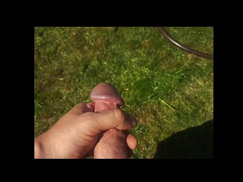 ❤️ Hot hottie gets her pink pussy fucked and cums with a squirt in a summer garden Fuck video ia makou ☑